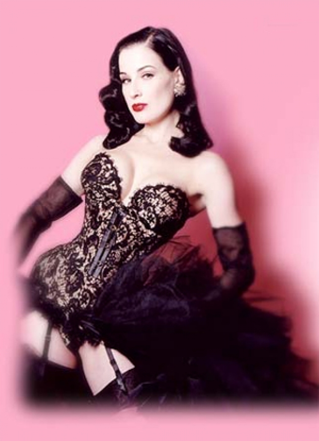 Dita Von Teese at Café Olé Closing 