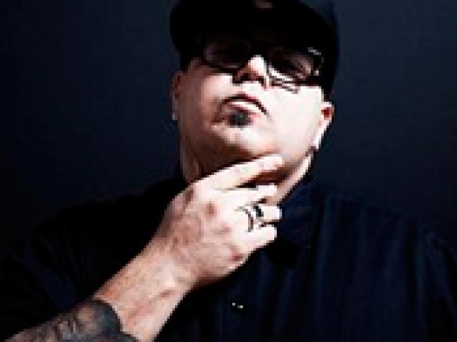 DJ Sneak